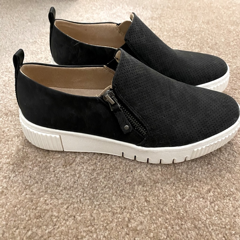 SOUL naturalizer slip on shoes.
